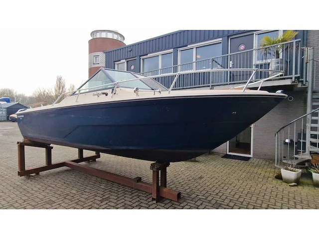 1986 glastron aventura 214 speedboot - afbeelding 12 van  19