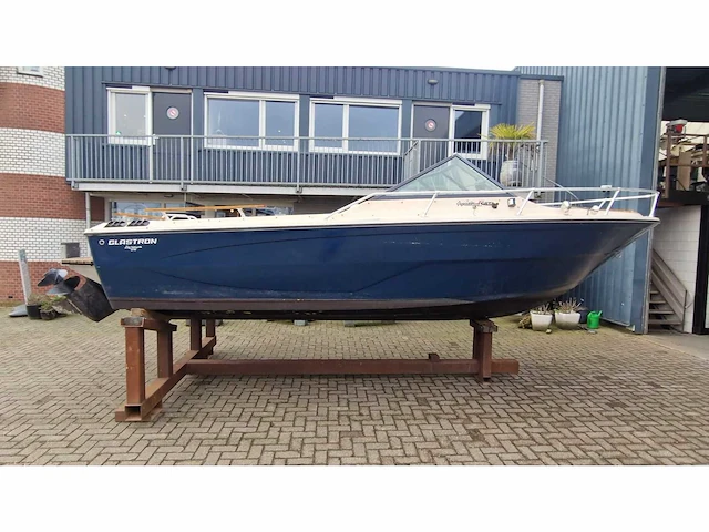 1986 glastron aventura 214 speedboot - afbeelding 14 van  19