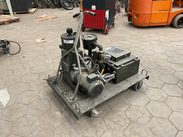 1986 gs kinney pmu4e vacuümpomp unit - afbeelding 3 van  8