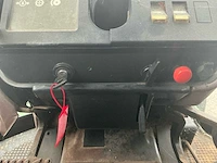 1986 john deere 2250 tweewielaangedreven landbouwtractor - afbeelding 19 van  26