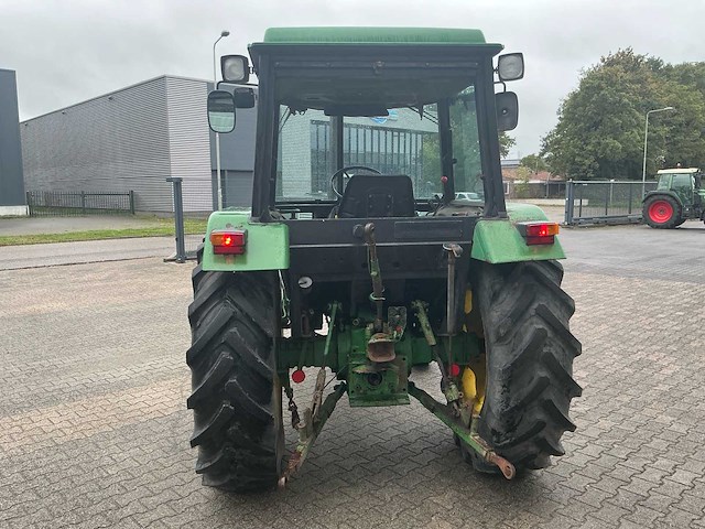 1986 john deere 2250 tweewielaangedreven landbouwtractor - afbeelding 21 van  26
