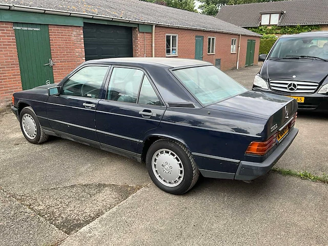 1986 mercedes-benz 190-serie personenauto - afbeelding 9 van  15