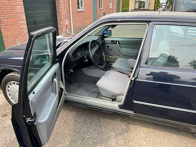 1986 mercedes-benz 190-serie personenauto - afbeelding 15 van  15