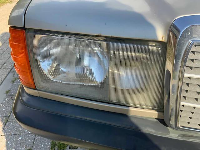 1986 mercedes-benz 190e oldtimer - afbeelding 12 van  63