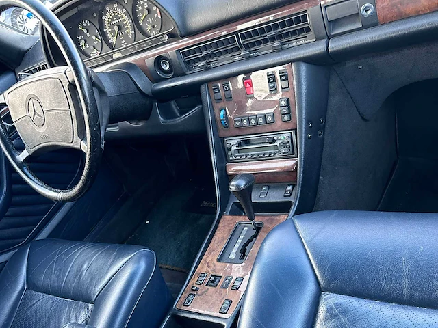 1986 mercedes-benz 560sel s-klasse oldtimer - afbeelding 15 van  25