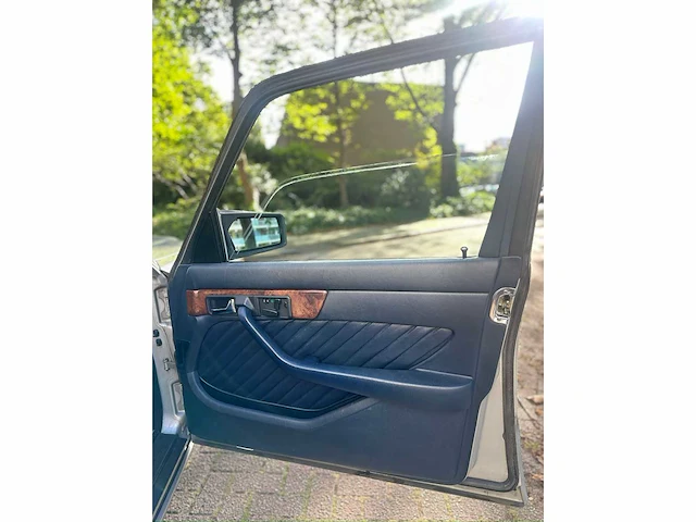1986 mercedes-benz 560sel s-klasse oldtimer - afbeelding 17 van  25