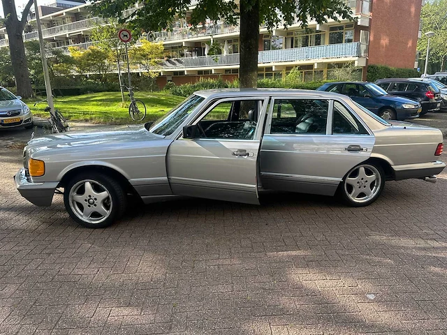 1986 mercedes-benz 560sel s-klasse oldtimer - afbeelding 23 van  25