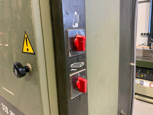 1986 vertongen s-320 breedbandschuurmachine - afbeelding 15 van  16