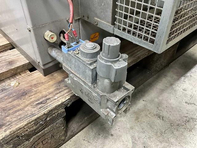 1986 winterwarm b.v. uns 40-0 industriële aardgas verwarmingsinstallatie - afbeelding 12 van  13