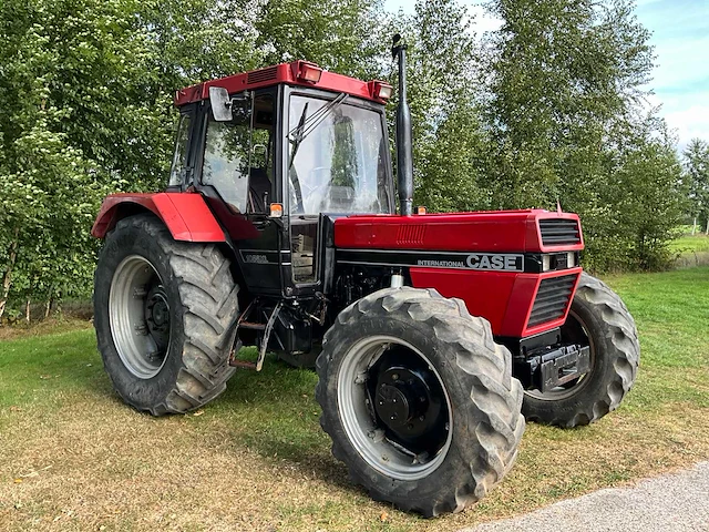 1987 case ih 1056xl vierwielaangedreven landbouwtractor - afbeelding 31 van  36