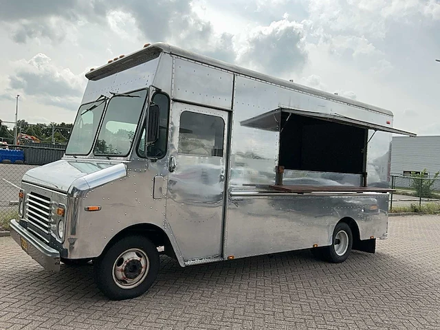 1987 chevrolet p30 grumman olsen foodtruck - afbeelding 101 van  104
