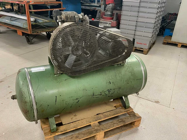 1987 gebr. creemers cst 420 schroefcompressor 4pk - afbeelding 3 van  7