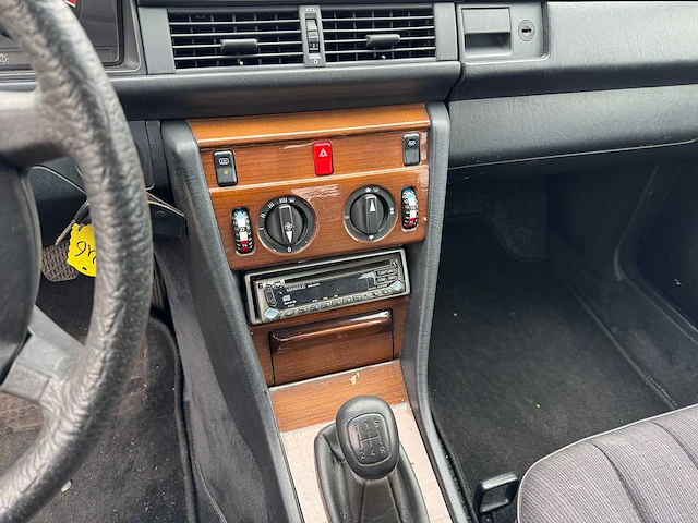 1987 mercedes-benz 200-280 (w124) 230 e personenauto - afbeelding 4 van  20