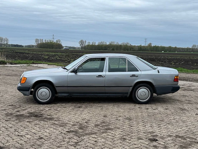 1987 mercedes-benz 200-280 (w124) 230 e personenauto - afbeelding 12 van  20
