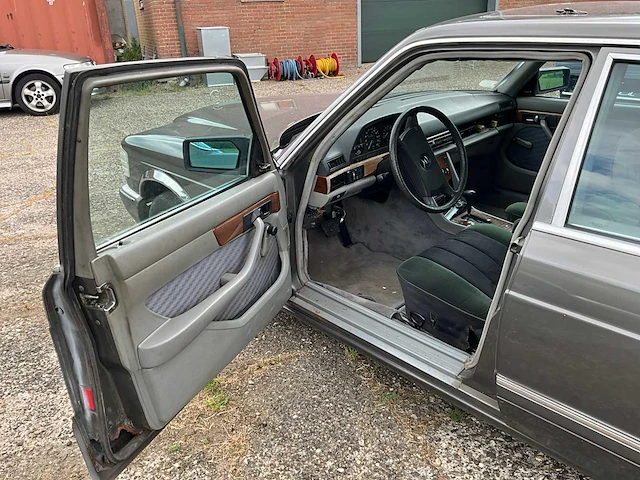 1987 mercedes-benz 200-500 (w124) personenauto - afbeelding 17 van  18