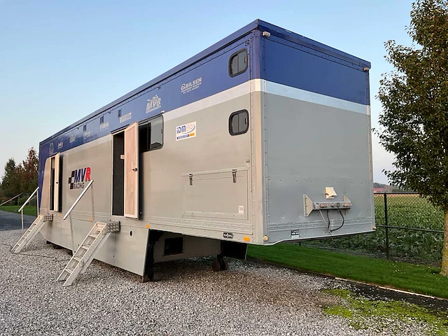 1987 van hool s212 motorsport trailer met keuken zitgedeelte en bedden - afbeelding 3 van  86