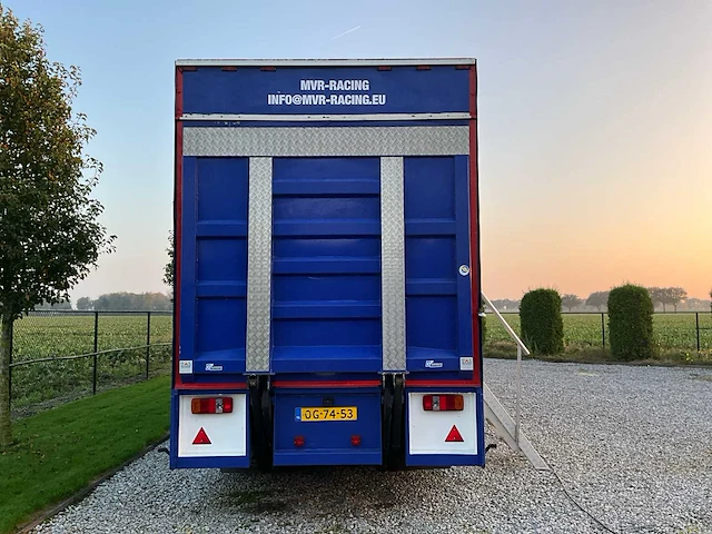 1987 van hool s212 motorsport trailer met keuken zitgedeelte en bedden - afbeelding 5 van  86