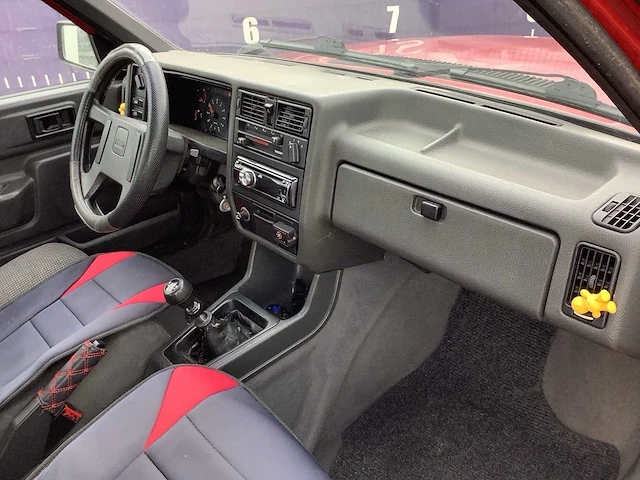 1988 - volvo - 340 - 1.4 dl - personenauto - afbeelding 17 van  18