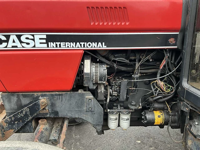 1988 case international 685xl tweewielaangedreven landbouwtractor - afbeelding 11 van  36