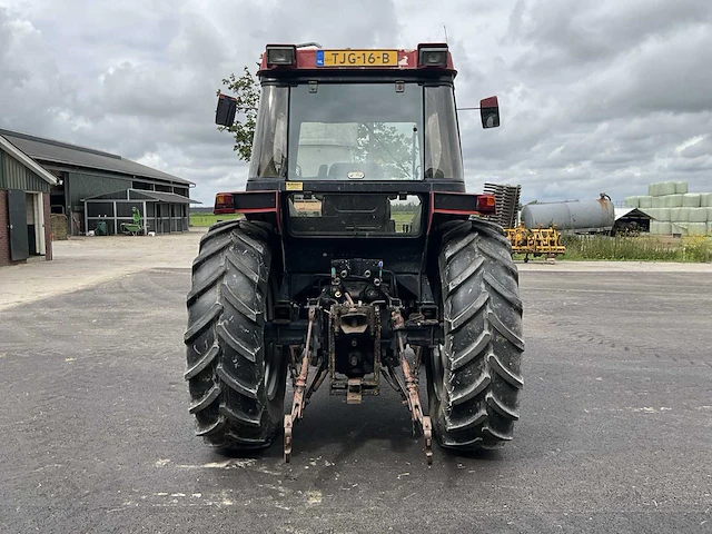 1988 case international 685xl tweewielaangedreven landbouwtractor - afbeelding 35 van  36