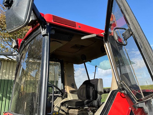 1988 case international 845xl vierwielaangedreven landbouwtractor - afbeelding 22 van  39