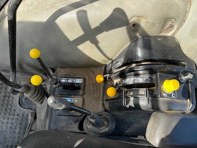 1988 case international 845xl vierwielaangedreven landbouwtractor - afbeelding 29 van  39