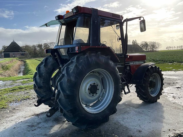 1988 case international 845xl vierwielaangedreven landbouwtractor - afbeelding 38 van  39