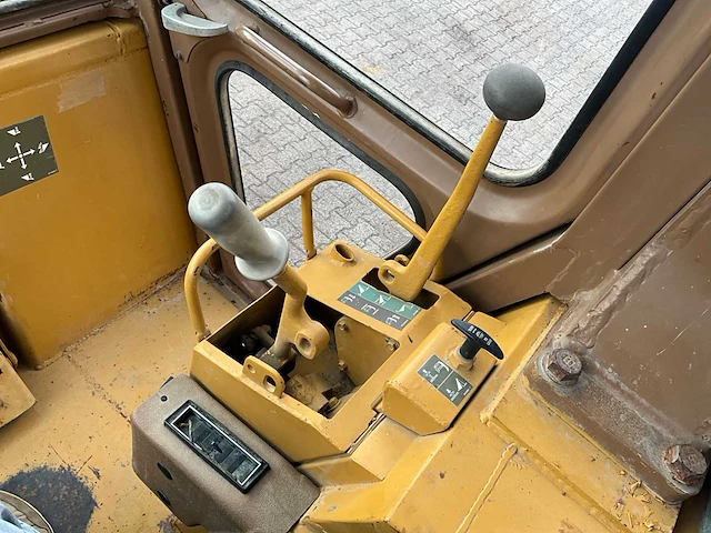 1988 caterpillar 953 bulldozer - afbeelding 27 van  38