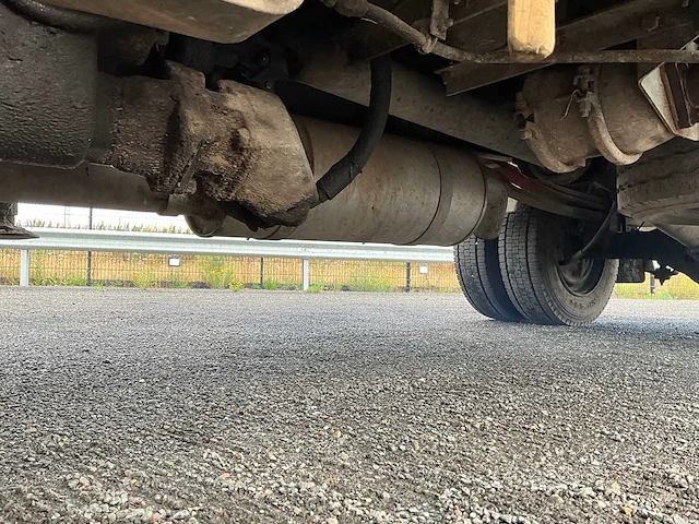 1988 daf 800 kipper vrachtwagen met kraan - afbeelding 8 van  33