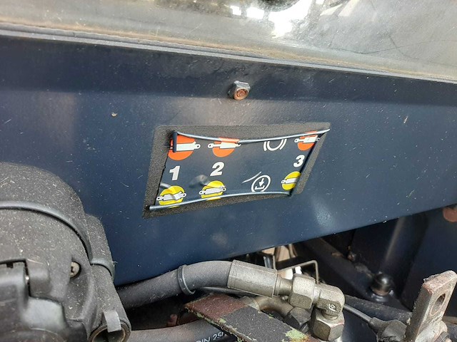 1988 deutz-fahr dx 3.50 vierwielaangedreven landbouwtractor - afbeelding 32 van  64