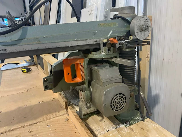 1988 dewalt 1600-s afkortcirkelzaagmachine - afbeelding 4 van  17