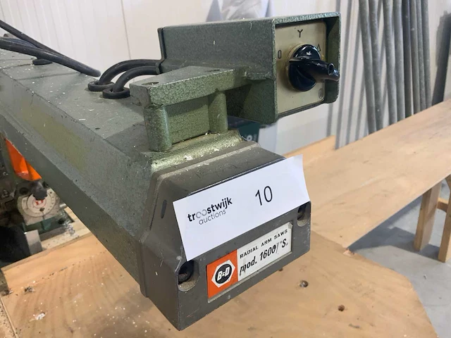 1988 dewalt 1600-s afkortcirkelzaagmachine - afbeelding 9 van  17