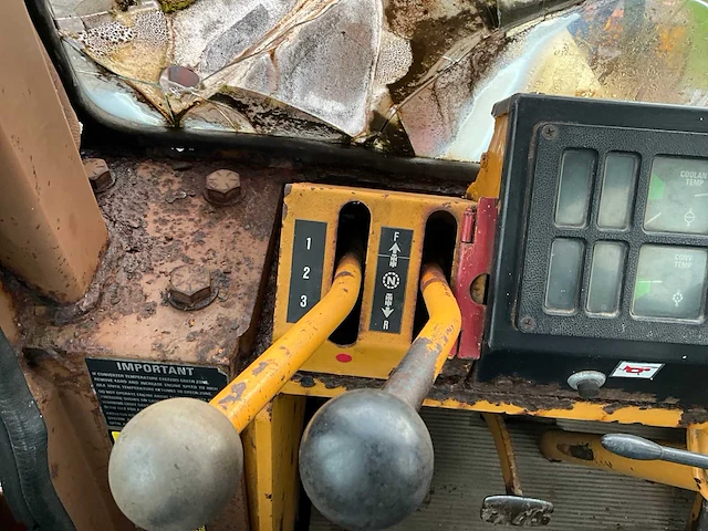 1988 dresser 515c shovel / wiellader - afbeelding 21 van  37