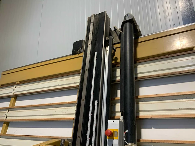 1988 elcon r-8 platen opdeelzaagmachine - afbeelding 11 van  14