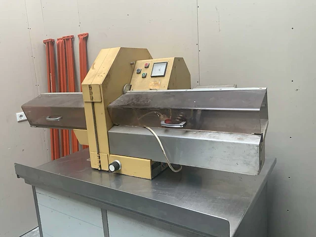 1988 herlitzius a90 kompakt roggebroodsnijmachine - afbeelding 1 van  13