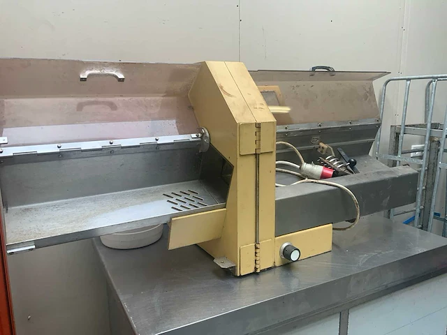 1988 herlitzius a90 kompakt roggebroodsnijmachine - afbeelding 11 van  13