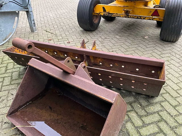 1988 icar bazzoli b3 getrokken graafmachine - afbeelding 11 van  25