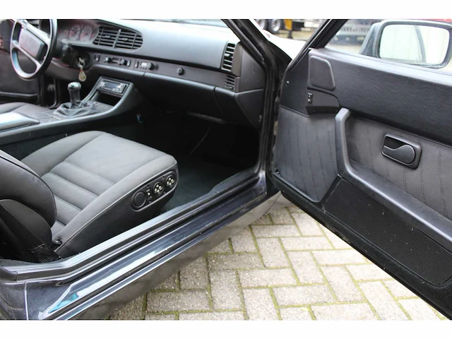 1988 porsche 944 turbo s oldtimer - afbeelding 16 van  39