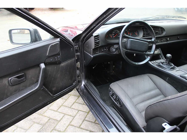 1988 porsche 944 turbo s oldtimer - afbeelding 18 van  39