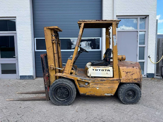 1988 toyota 3fd30 vorkheftruck - afbeelding 12 van  20