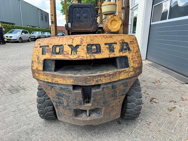 1988 toyota 3fd30 vorkheftruck - afbeelding 18 van  20
