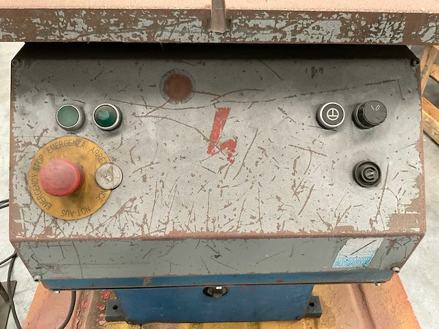 1988 tumakon tu250-6 uithoekschaar - afbeelding 8 van  9