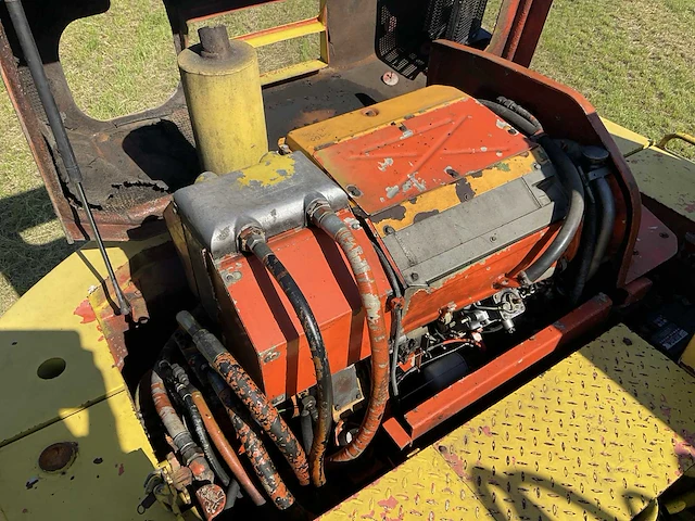 1989 atlas 1304k banden graafmachine - afbeelding 22 van  33