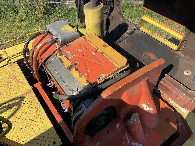 1989 atlas 1304k banden graafmachine - afbeelding 24 van  33