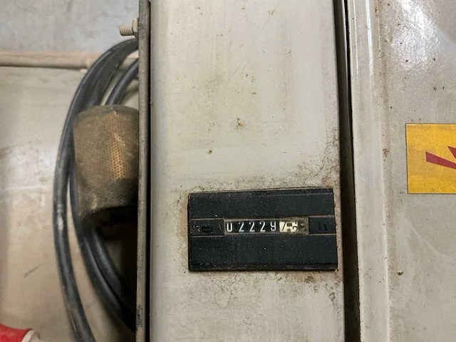 1989 atlas copco le9 uv zuigercompressor - afbeelding 8 van  22