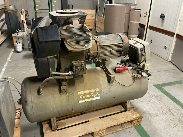 1989 atlas copco le9 uv zuigercompressor - afbeelding 12 van  22
