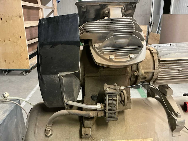 1989 atlas copco le9 uv zuigercompressor - afbeelding 22 van  22
