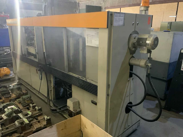 1989 battenfeld bk 850/315 spuitgietmachine - afbeelding 4 van  10