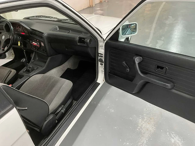 1989 bmw 3-serie e30 oldtimer - afbeelding 37 van  40