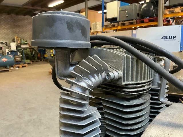 1989 cremers cst-600 zuigercompressor - afbeelding 2 van  14